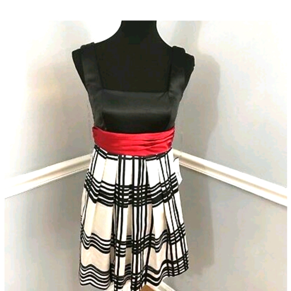 Ladies Pretty Junior Party Dress